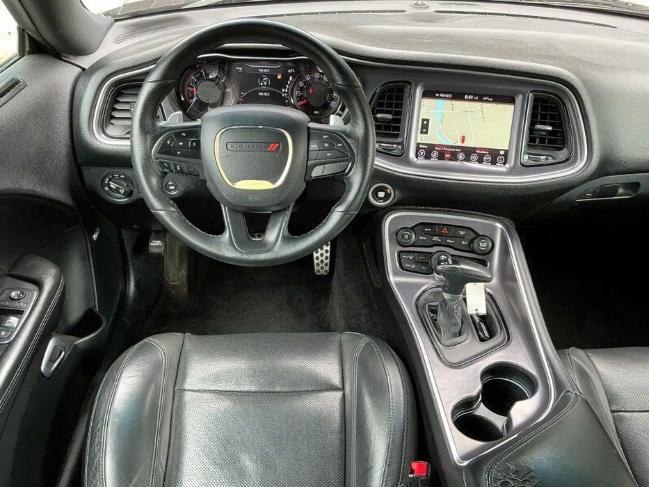 Dodge Challenger      2017
