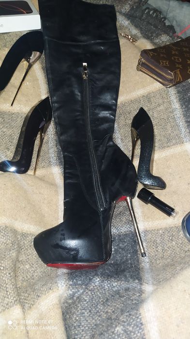 Бодфорды кожа 36размер на молнии на застежке красивая цепочка.