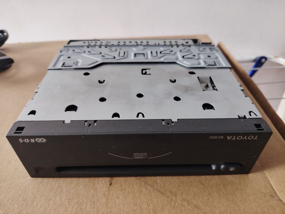 Radio Toyota Corolla (_E11_)