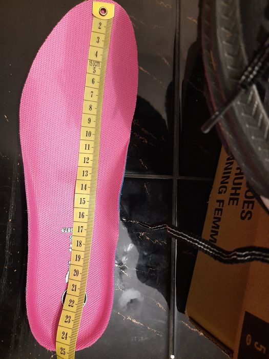 Damskie buty do biegania r 38 wew.wkładka 24 cm