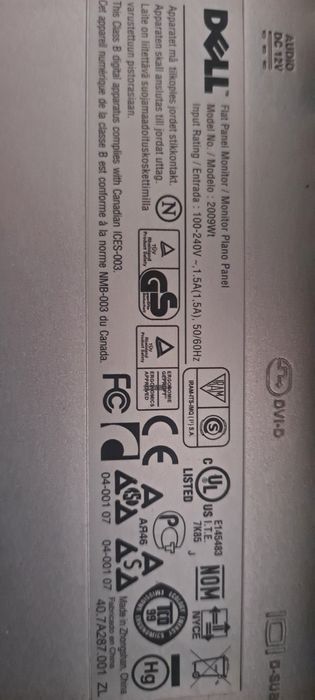 Monitor Dell  LCD UltraSharp 2009WT de 20"