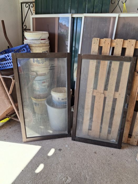 Janelas de correr em alumínio