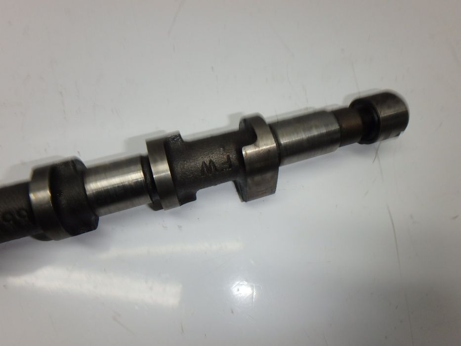 Распредвал Renault Trafic 1.9 dci Vivaro 1.9 Виваро 1.9 Трафик 1.9 дці