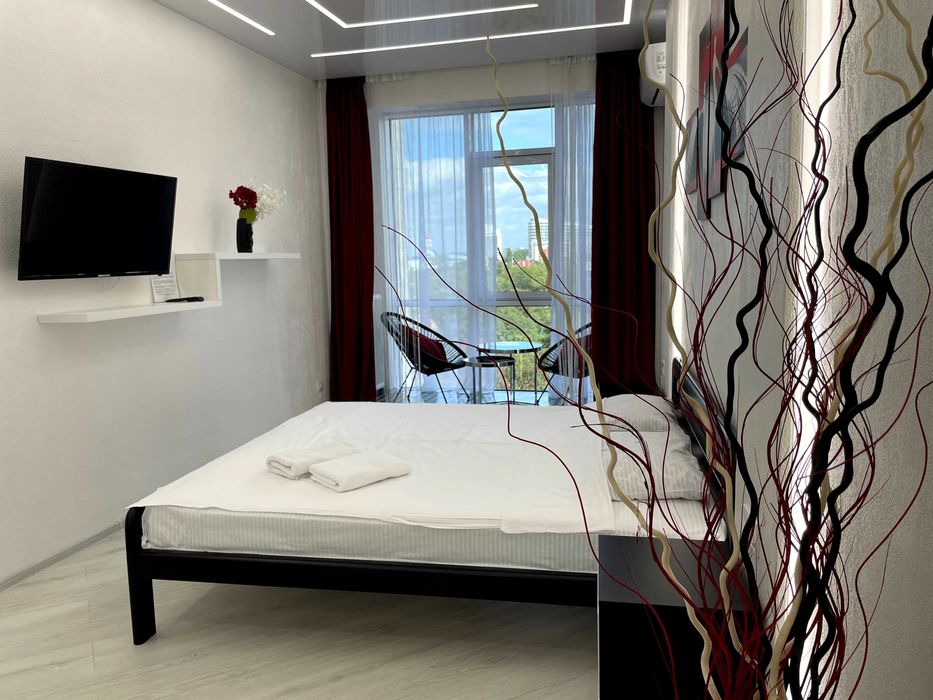 Посуточно квартира в Аркадии, Одесса. King-size кровать. Паркинг