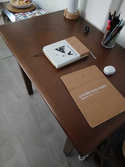 Secretária cerejeira