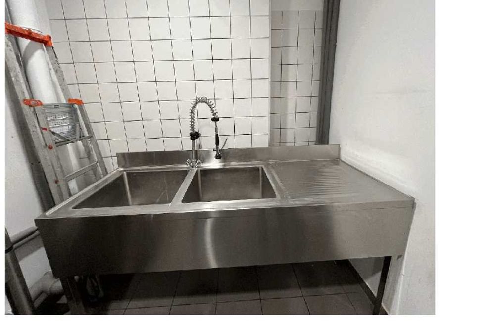 Zlewozmywak gastronomiczny z baterią - stal 180 x 70 x97