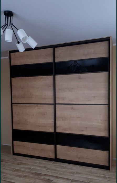 Шкафы купе. Большой выбор декора