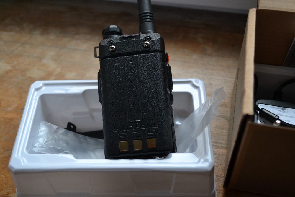 Baofeng UV-5R Radiotelefon Krótkofalówka PMR Nasłuch Skaner