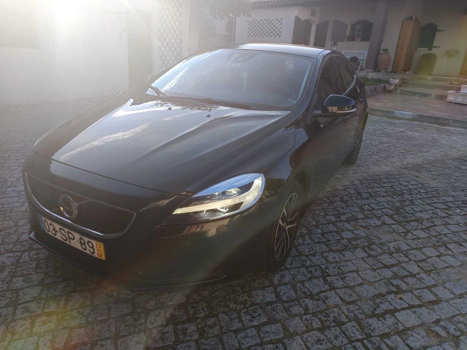 Carro Volvo V40