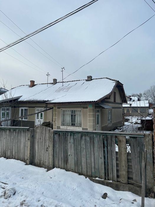 Продається 1/2 будинку