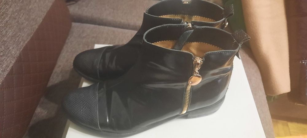 Botki damskie skora lakierowana