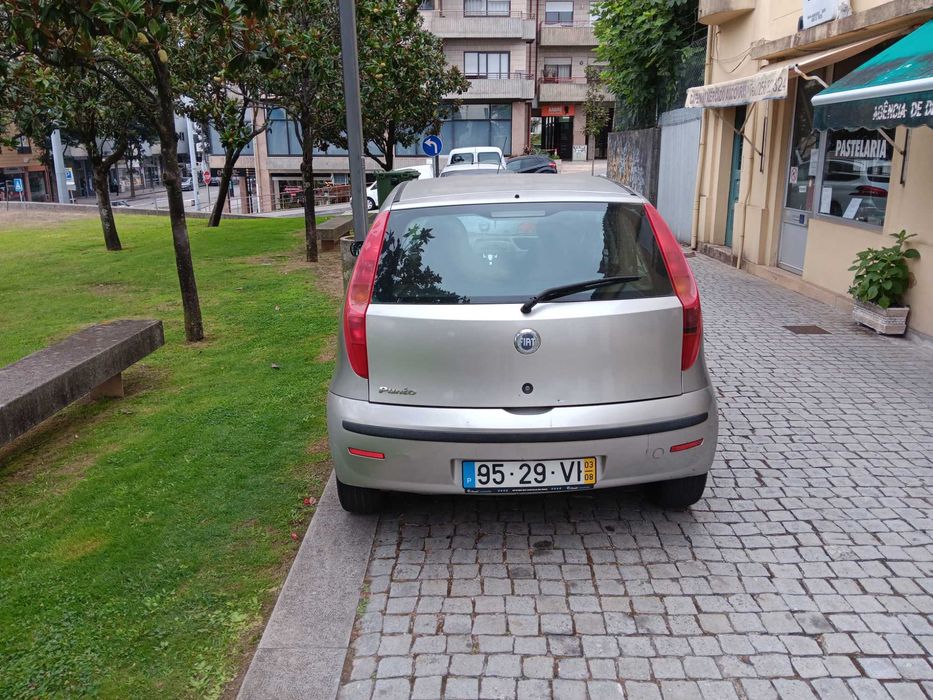 Fiat punto 2003 excelente estado, tudo funcionando, documentos em meu nome.