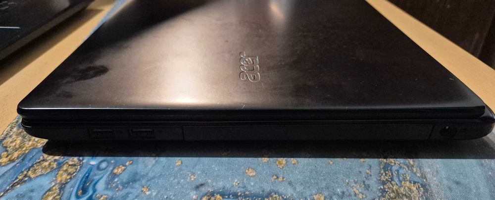 Ноутбук Acer aspire one