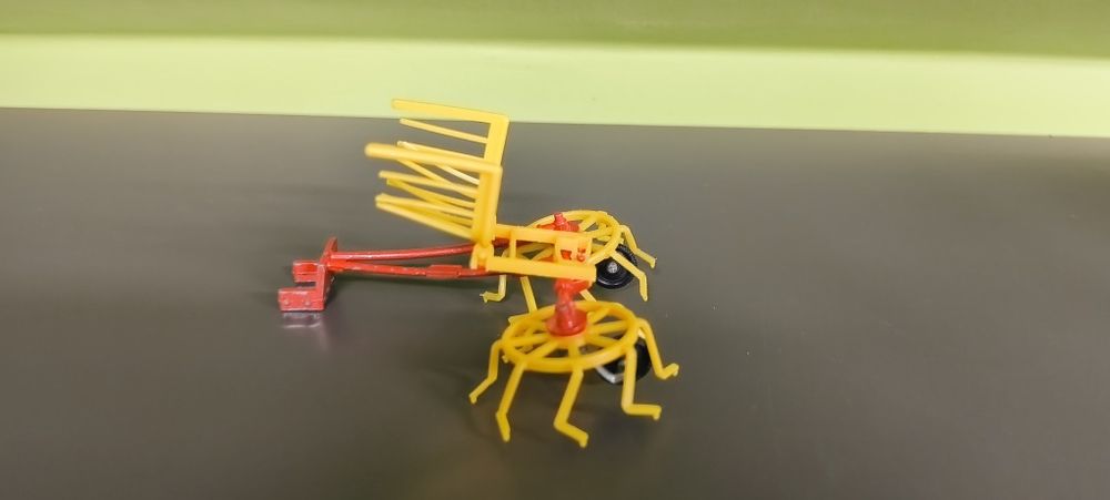 Britains zgrabiarka jak siku 1 32