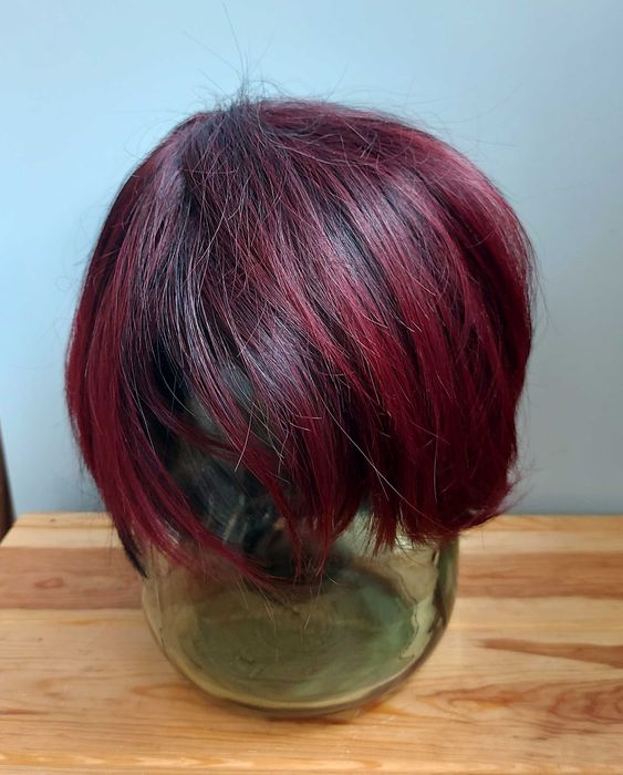 Перука коротка косплей / парик женский