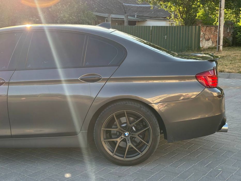 BMW F10 2012 рік ,БМВ Ф10 520i r19