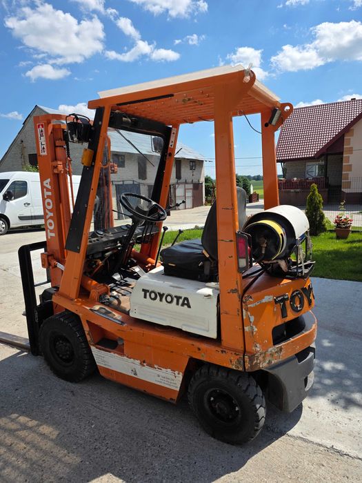 Wózek widłowy toyota 4 [Rezerwacja]