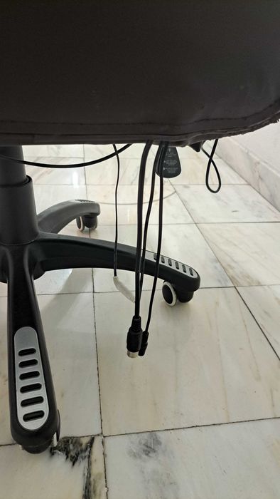 Cadeira de Escritório com Massagem e Aquecimento - Castanho