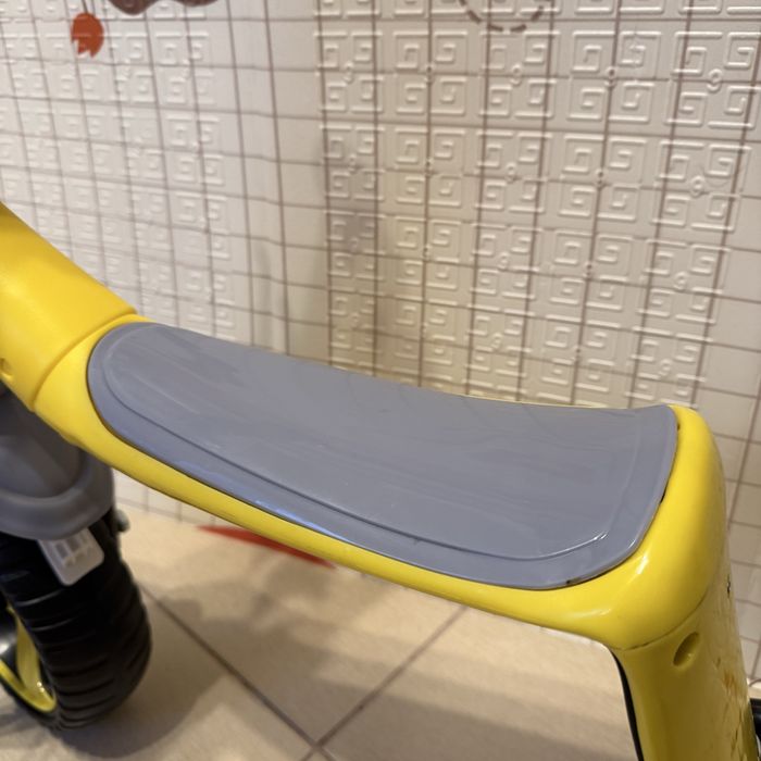 Momi Elios 2в1 беговел та самокат