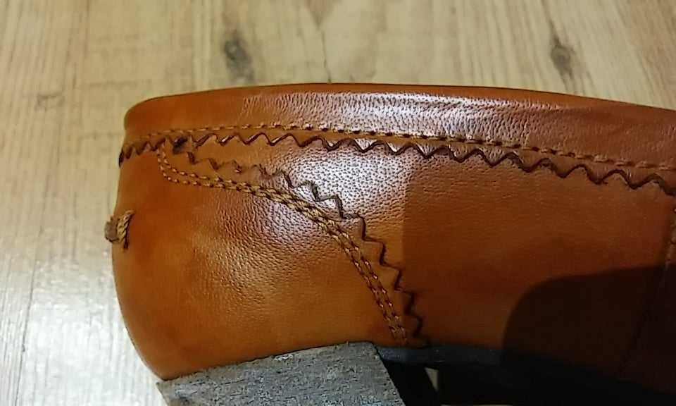 Sapatos em pele - Benetton - nº35