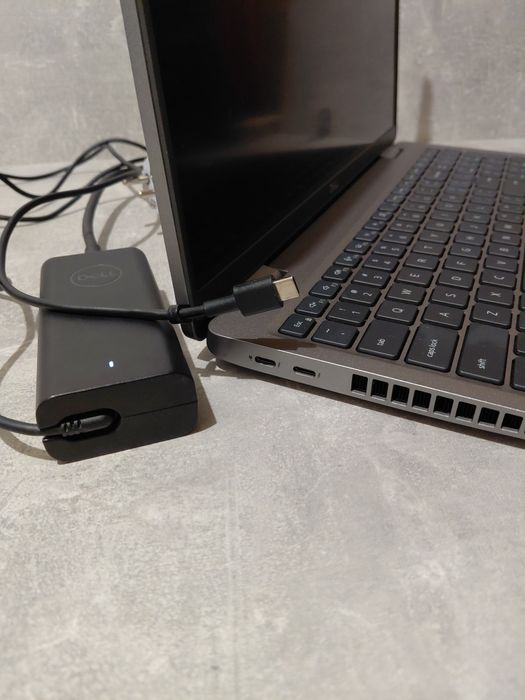 Dell 5520/I5-1145G7/DDR-16/SSDM2-500/Відеокарта IRIS