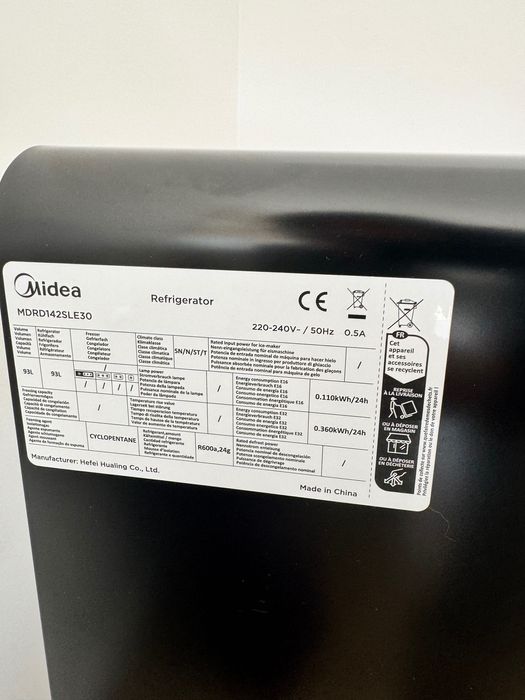 Mini Frigorífico Midea 93L com congelador – Como novo