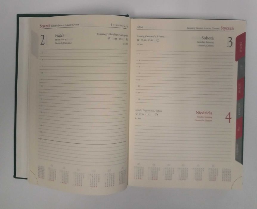 Kalendarz 2026 A5 dzienny z registrem wycinanym zielony