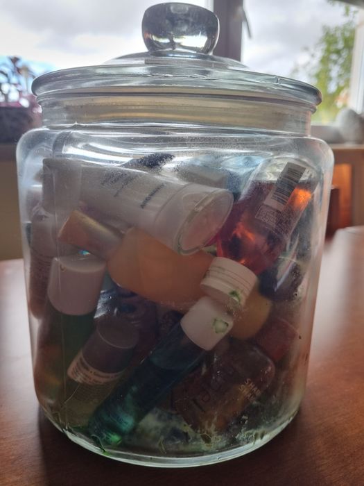 Frasco decorativo com Amenities