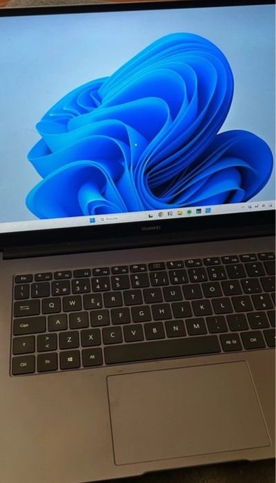 Huawei MateBook D15 – Bom Estado