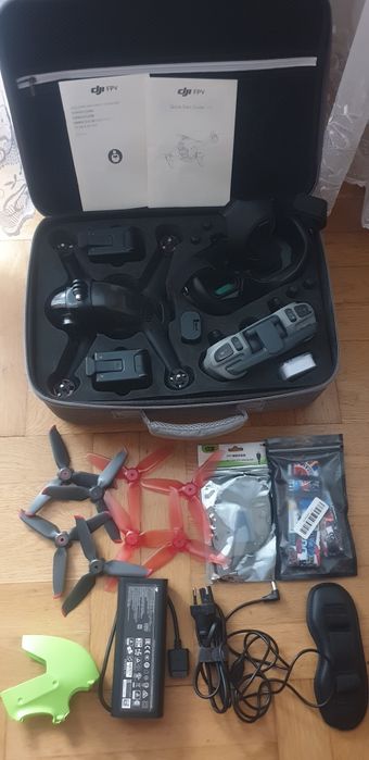 DJI FPV COMBO + gogle + 3 baterie