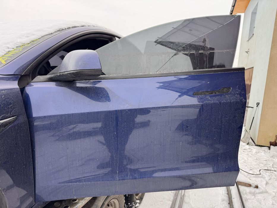 Капот Tesla Model 3 синій PPSB