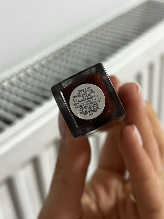 Олія для губ Clinique Black honey