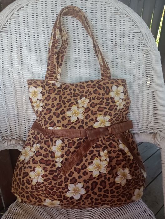 Lekka, płócienną torebka.