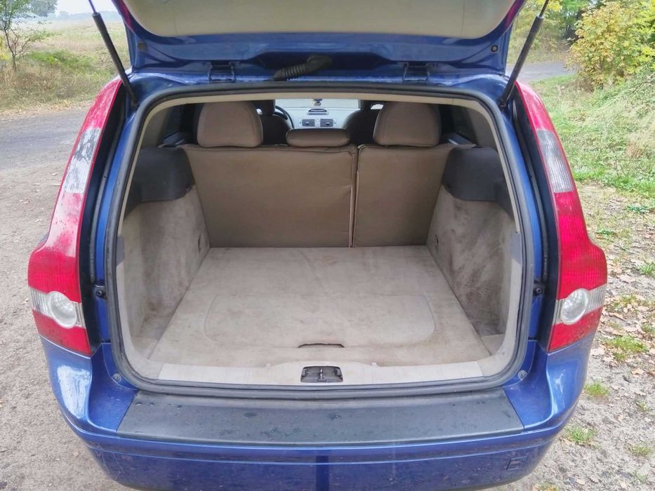 Samochód Volvo V50 Benzyna