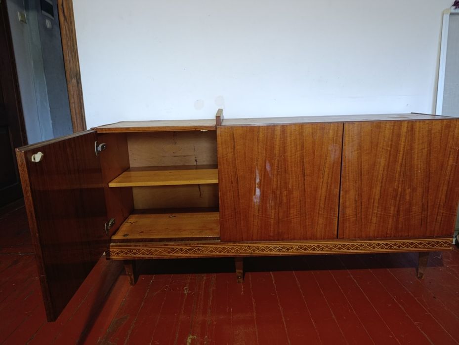 Продам тумбу комод. Тумбочка дерево