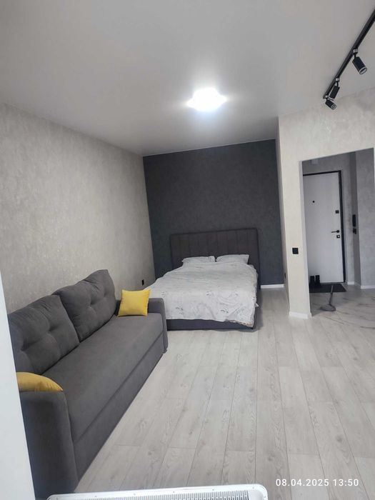 Новобудова р-н Центр. Київський майдан пог 500,  доб 900