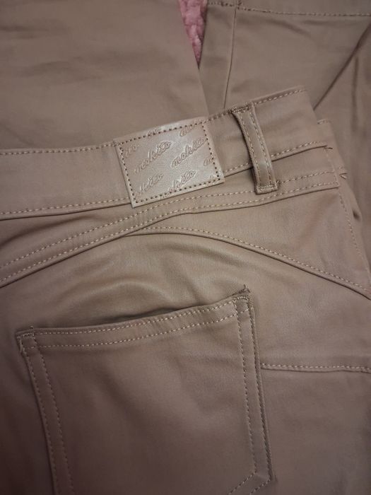 Чудовий комплект одягу р. Xl