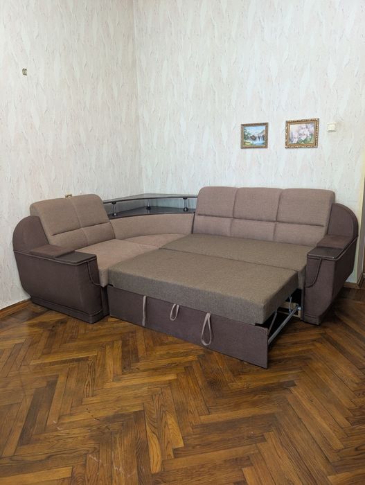 Центр Своя на 6 человек+ паркоместо во дворе