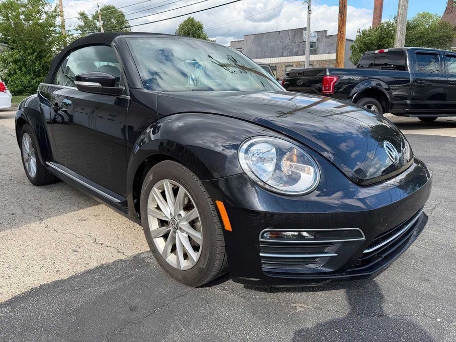 Volkswagen Beetle Dune Convertible      2017