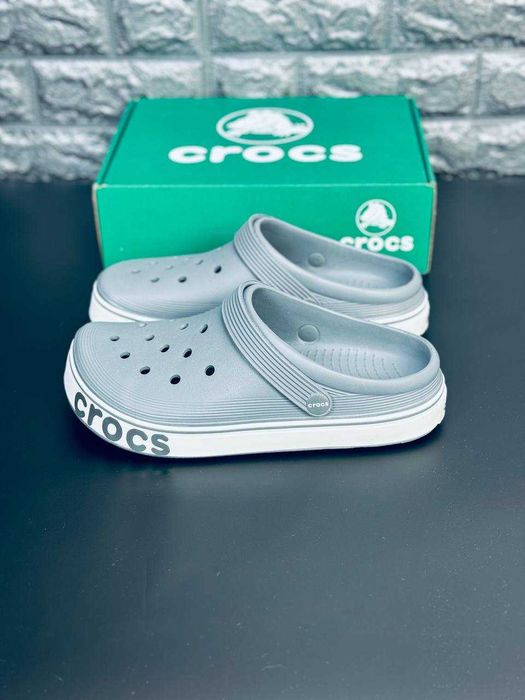 Crocs мужские серые сабо для отдыха и прогулок Новая коллекция! Crocs мужские Light Gray Стильные ежедневные кроксы