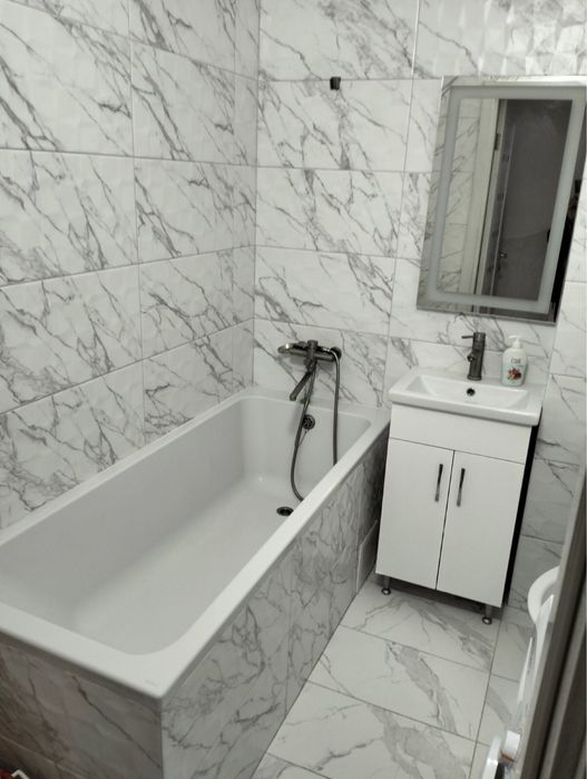 Оренда подобово сучасноі 1 кімн квартири в  центрі міста Ужгороді