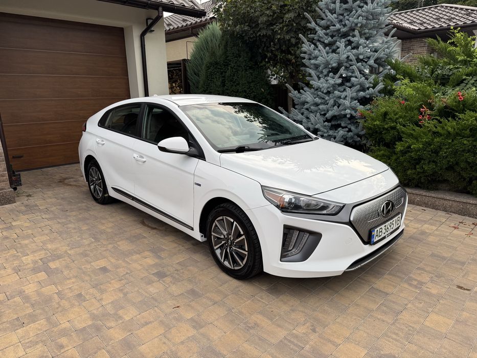 Hyundai Ioniq 2021 року