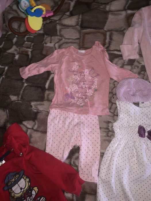Срочно! Набір одягу на дівчинку 0-3 міс