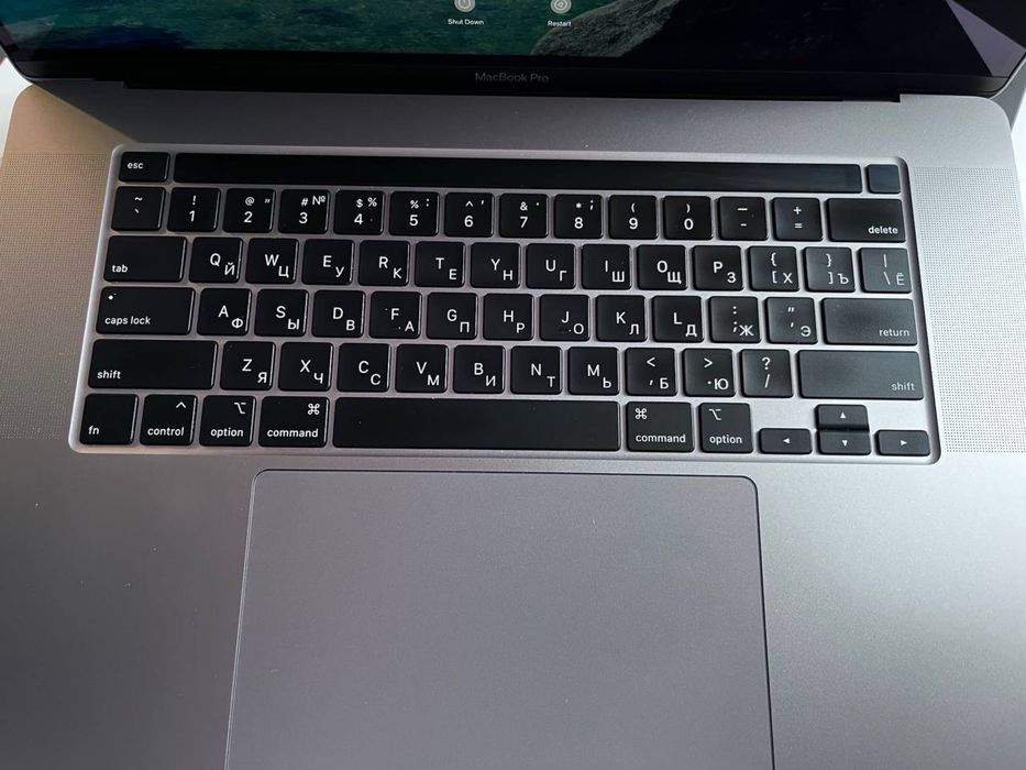 MacBook Pro pro 19