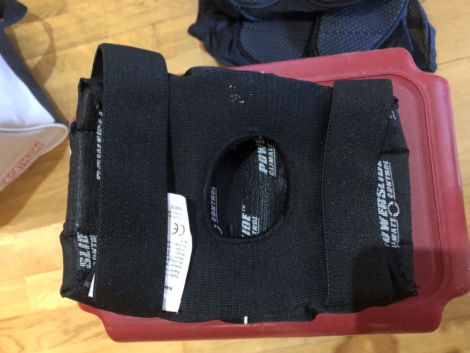 Proteção joelhos, cotovelos e rabo