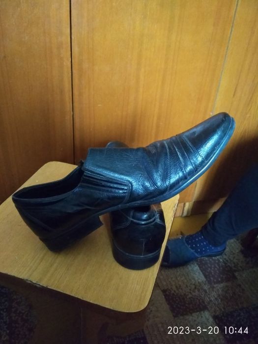 Продам шкіряні туфлі 45 розміру