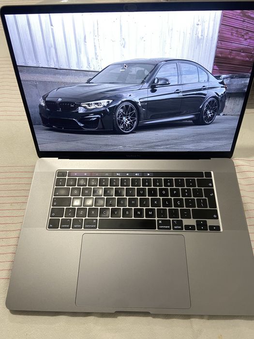 MacBook Pro 16” 2019 Space Gray – i7 6-Core / 16GB RAM / 512GB SSD / Excelente Estado