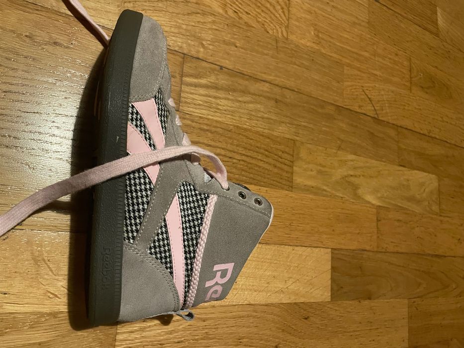 Reebok sneakers in excellent condition