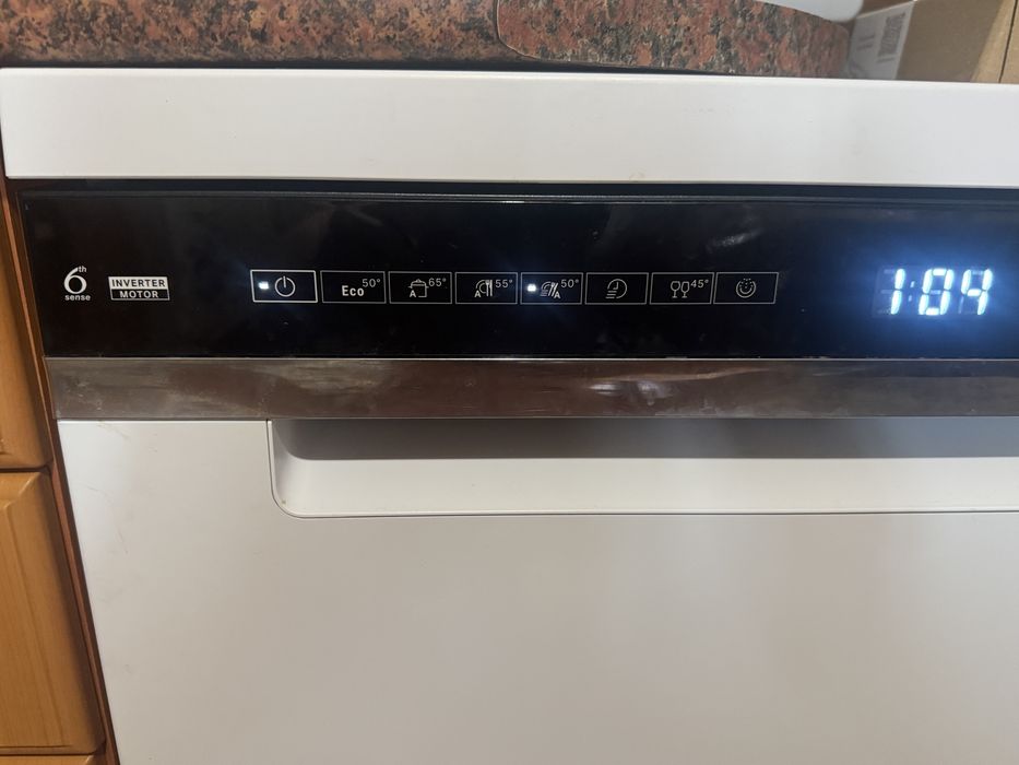 Посудомийна машина WhirlPool W7FHS31