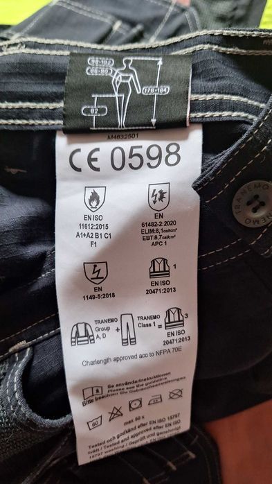 Spodnie robocze odblaskowe z kieszeniami